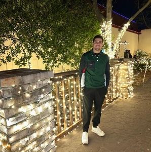 Meet your Posher, Adan